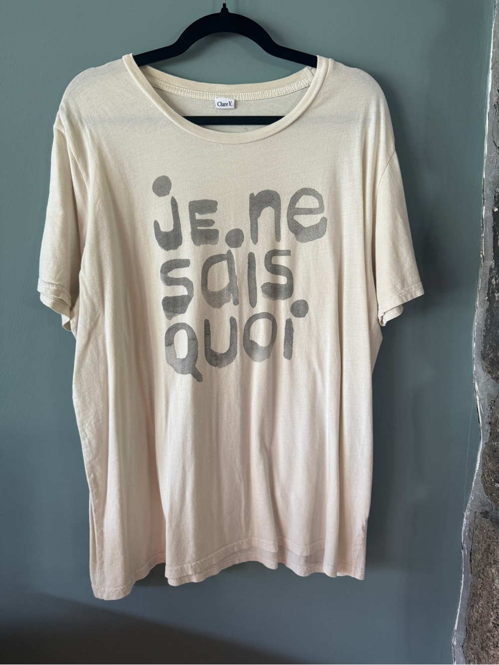 Clare V. Je Ne Sais Quoi Graphic Tee | Cream | French